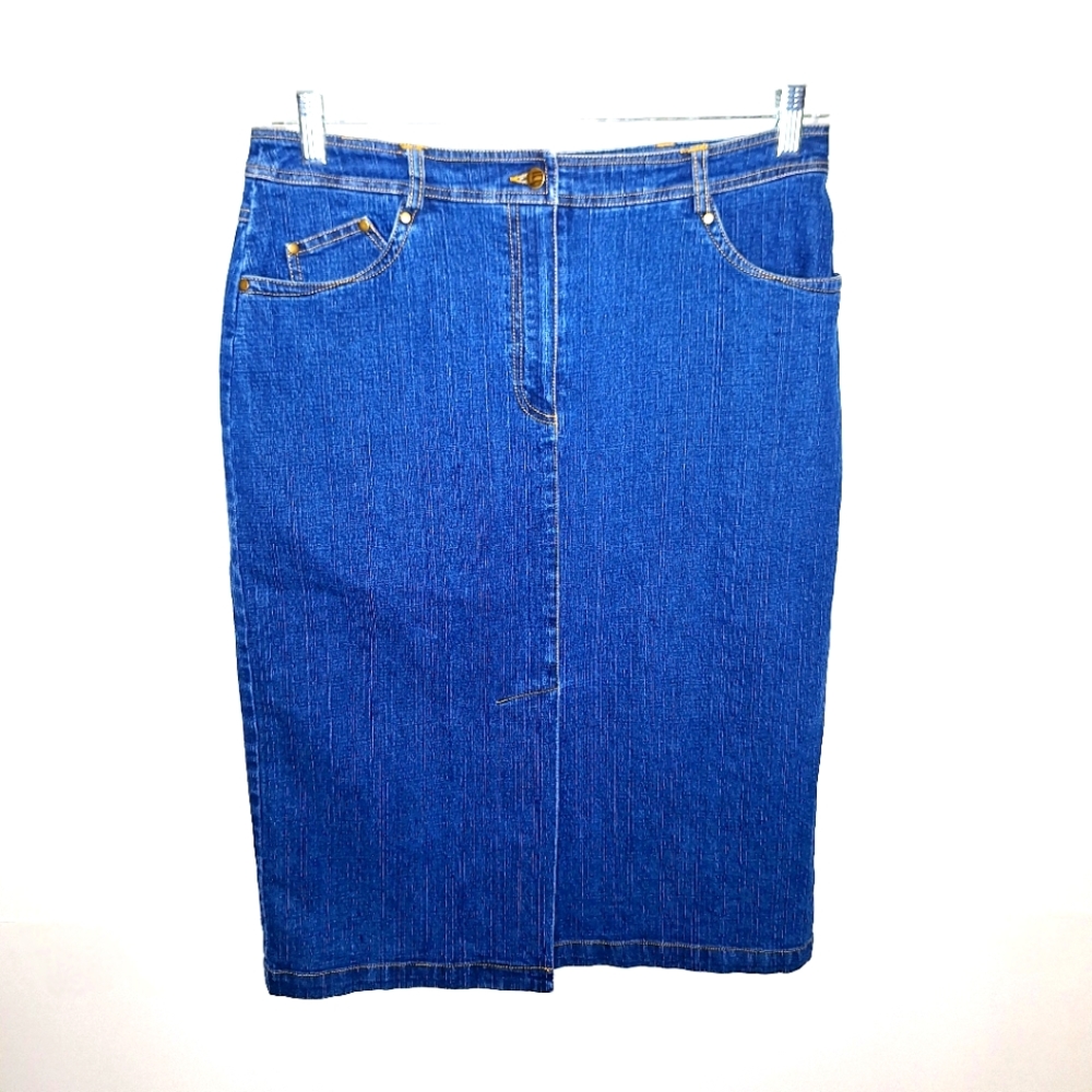 Click jeans, coastal core, dark wash Jean skirt size 10 petite.